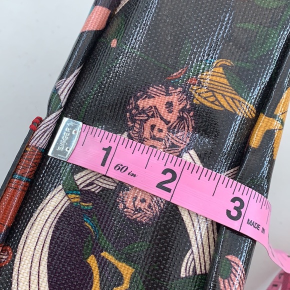 The Sak Makeup/‘Catch All’ Bag - Picture 6 of 11